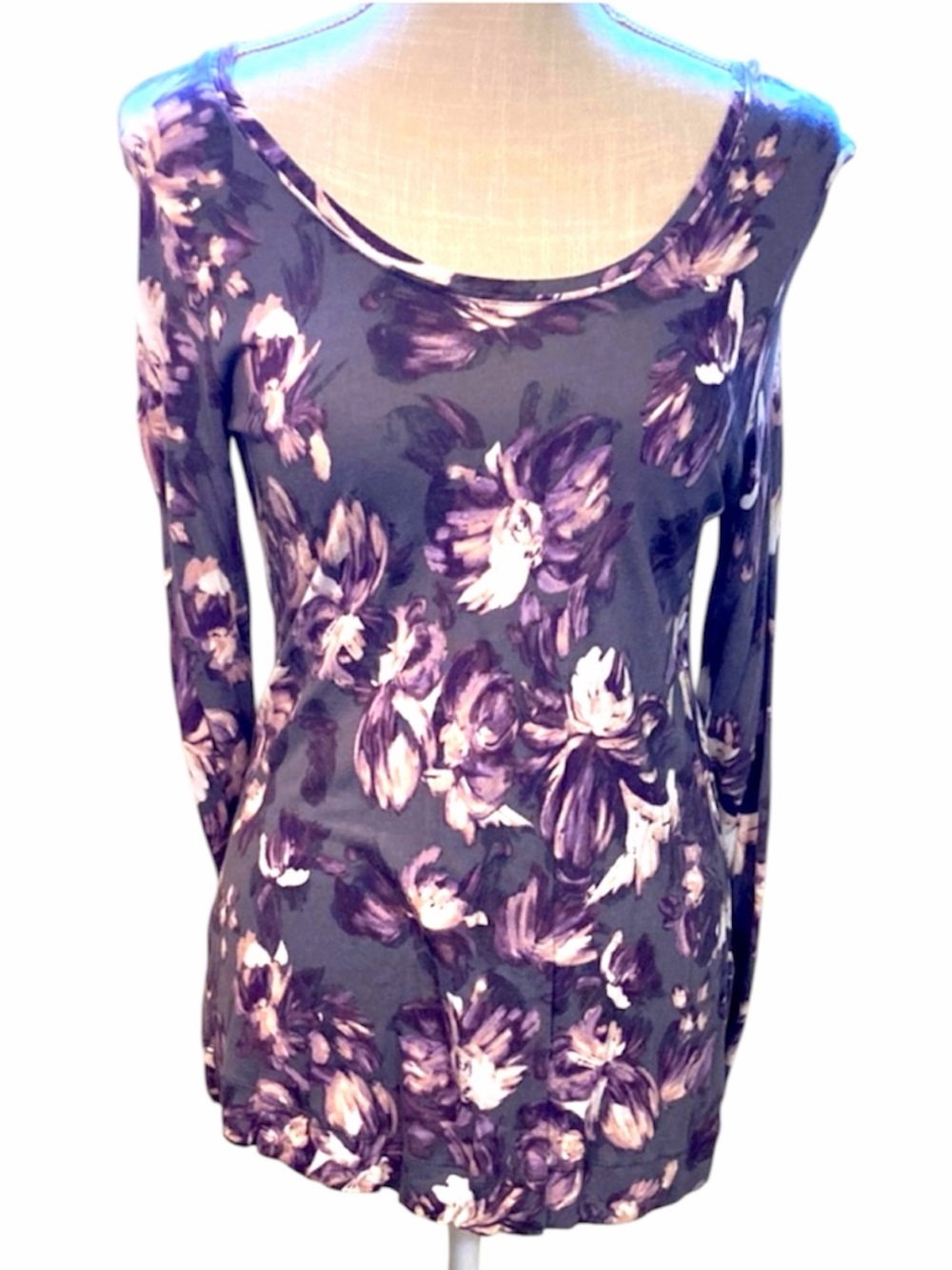 Simply Vera By VeraWang Gray & Purple Floral long sleeve shirt